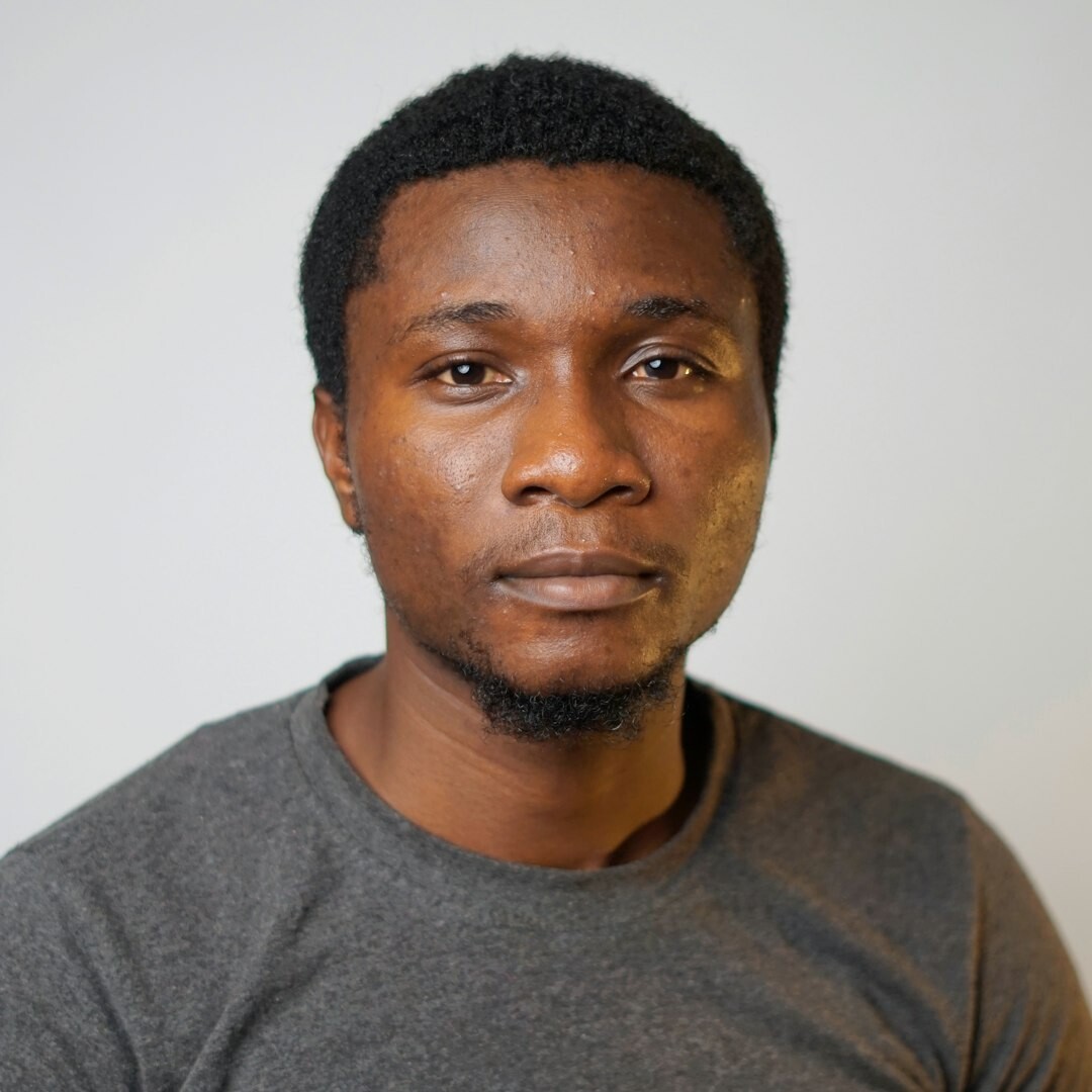 Tevreden klant portret man twee